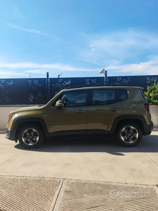 Jeep Renegade 2015 photo 4