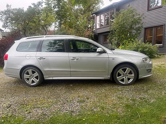 Volkswagen Passat 2010 photo 3