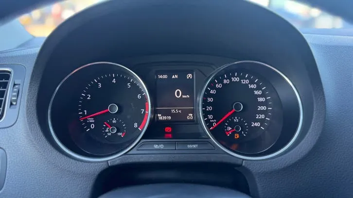 Volkswagen Polo 2016 photo 2
