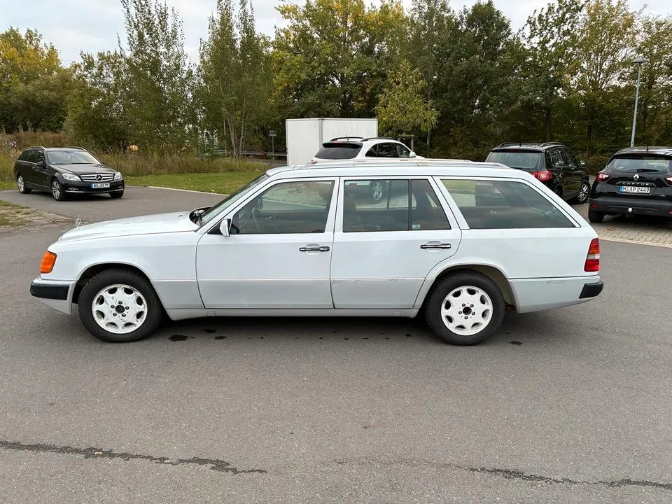 Mercedes-Benz W124