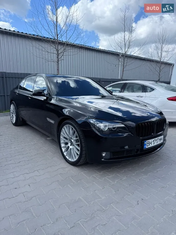 BMW 7 Series 2009 photo 4