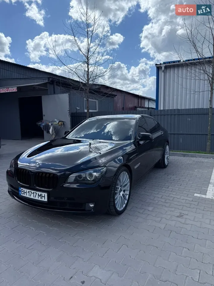 BMW 7 Series 2009 photo 5