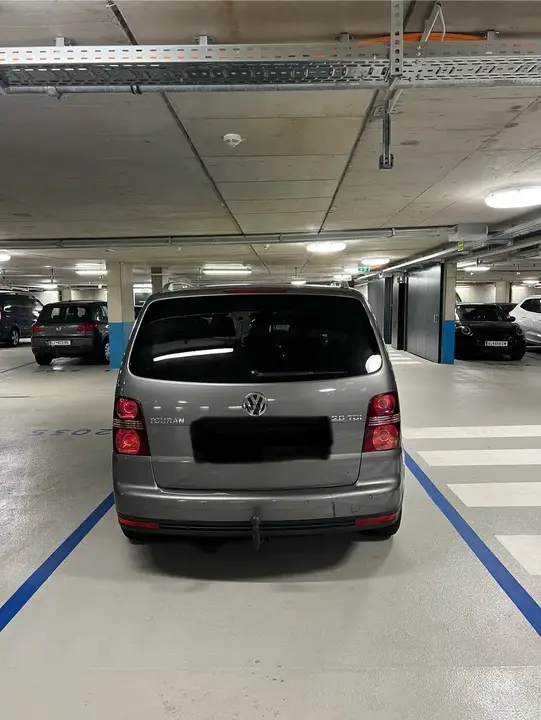 Volkswagen Touran 2007 photo 2