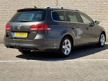 Volkswagen Passat 2012 photo 2