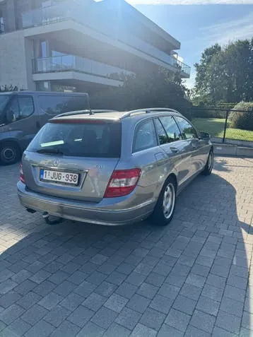Mercedes-Benz C200