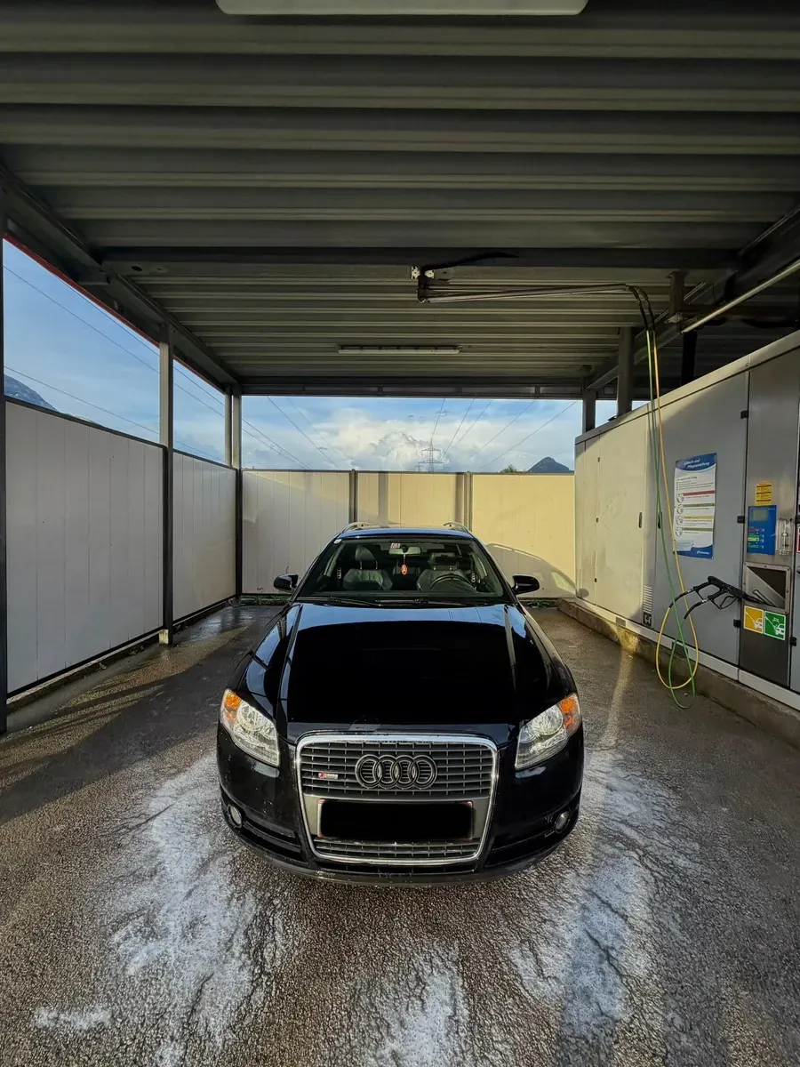 Audi A4 2005 photo 2