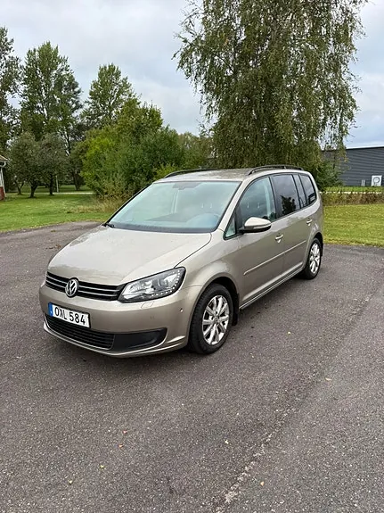 Volkswagen Touran 2015 photo 3