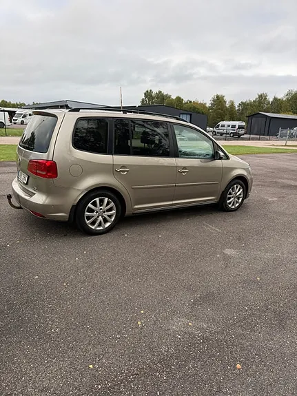 Volkswagen Touran 2015 photo 4
