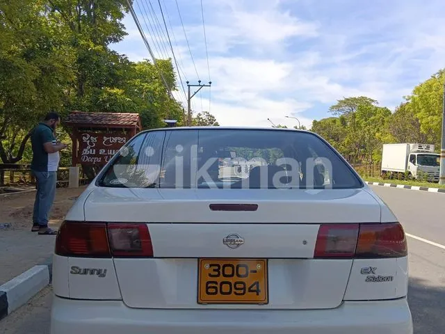 Nissan Sunny 1996 photo 2