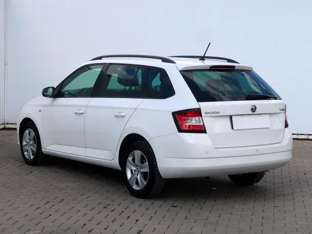 Skoda Fabia Combi 2018 photo 3