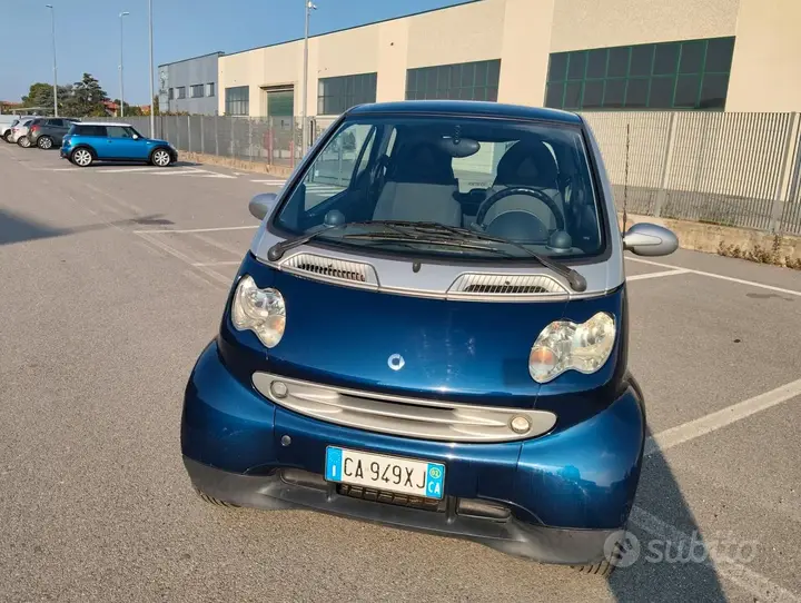 Smart Fortwo 2002 photo 2