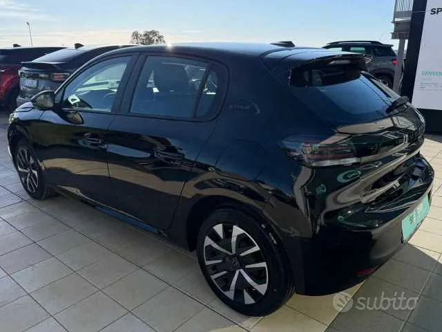 Peugeot 208 2026 photo 3
