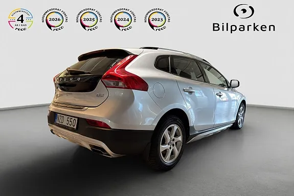 Volvo V40 Cross Country 2014 photo 2