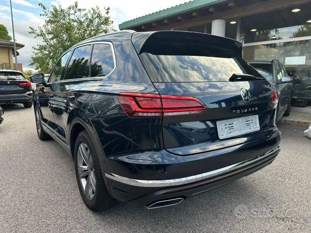 Volkswagen Touareg 2023 photo 4