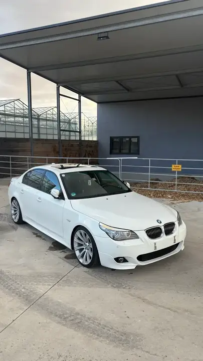 BMW 5 Series 2009 photo 3