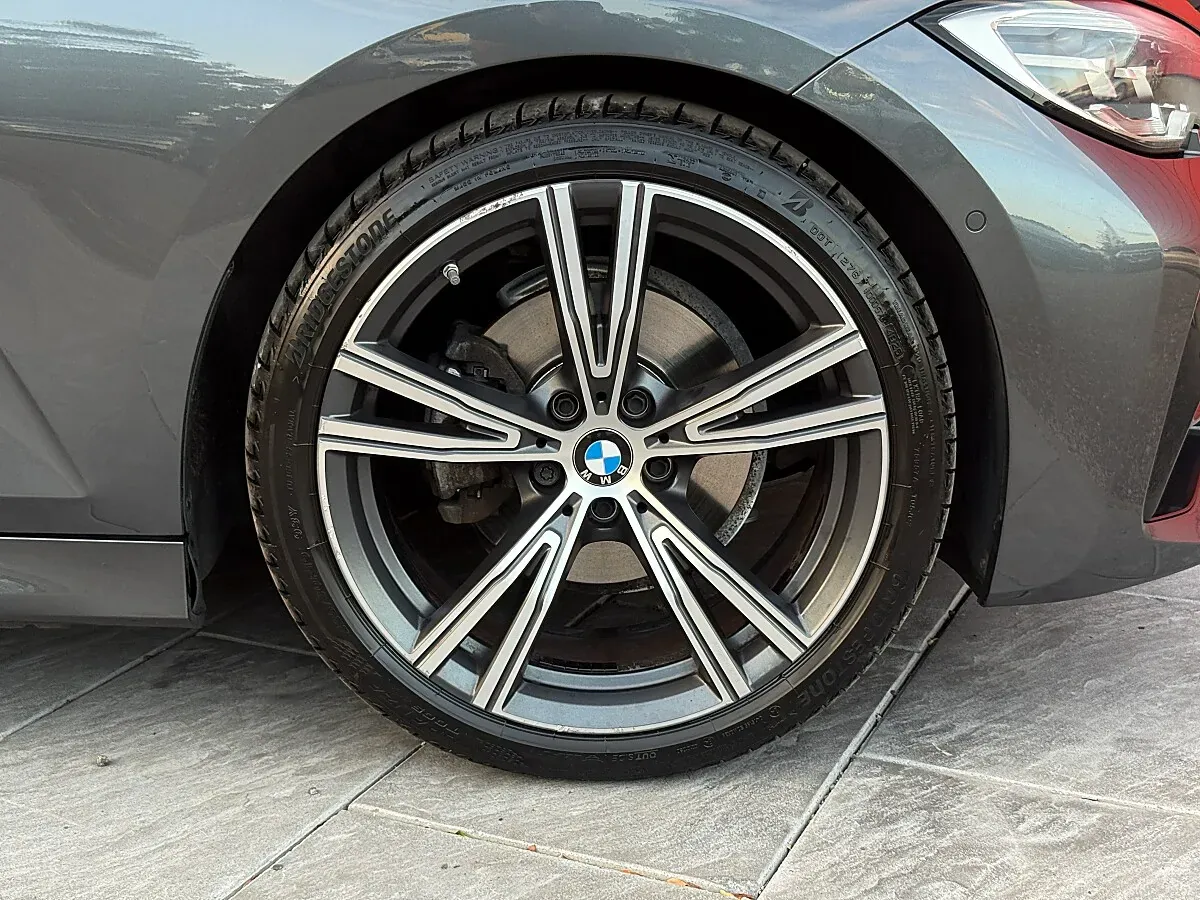 BMW 3 Series 2020 photo 3