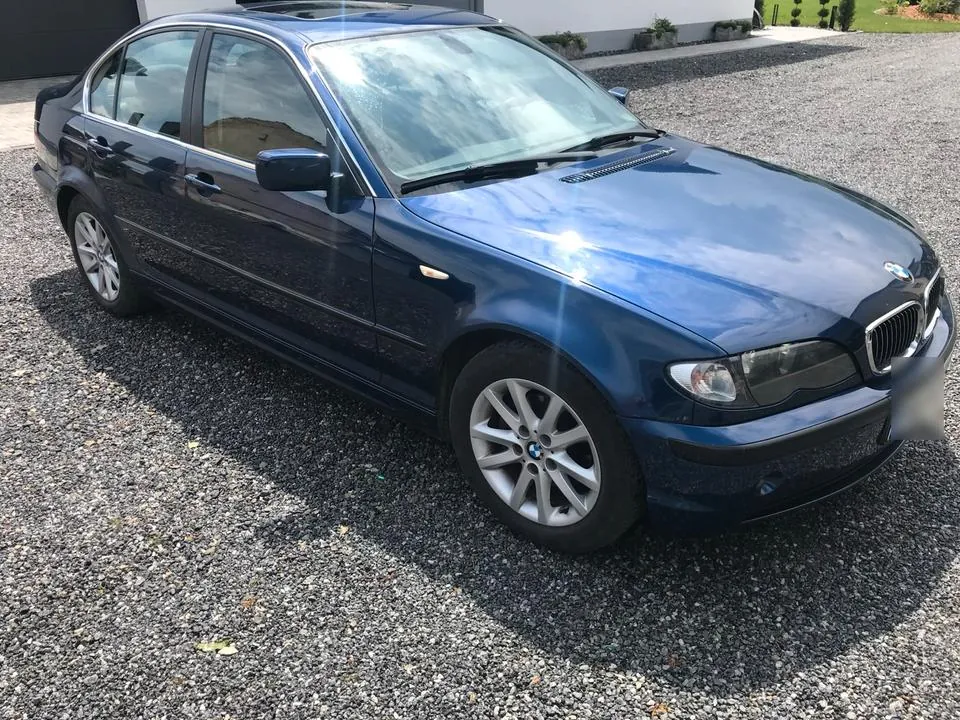 BMW 318I