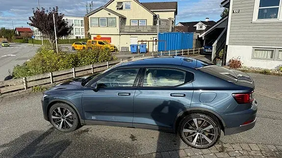Polestar 2 2020 photo 2