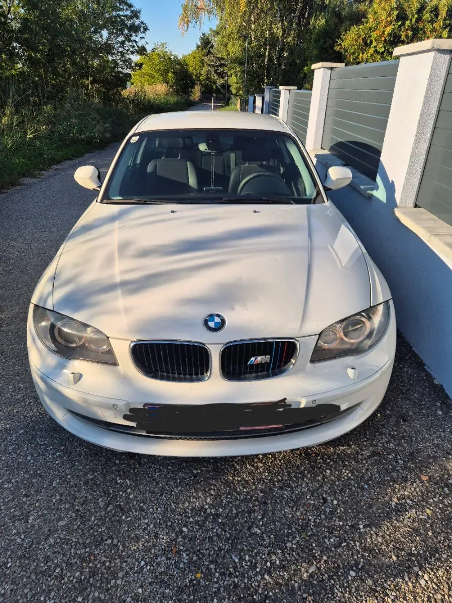 BMW 1 Series 2009 photo 3
