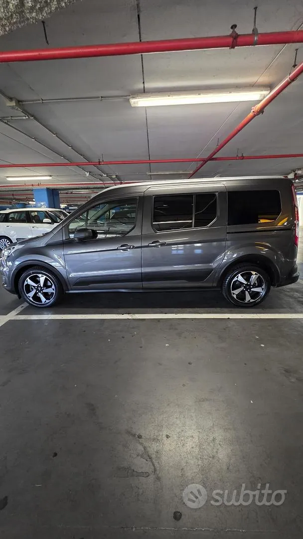 Ford Tourneo Connect 2022 photo 3