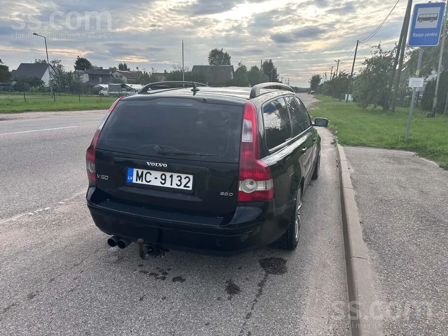 Volvo V50 2004 photo 2