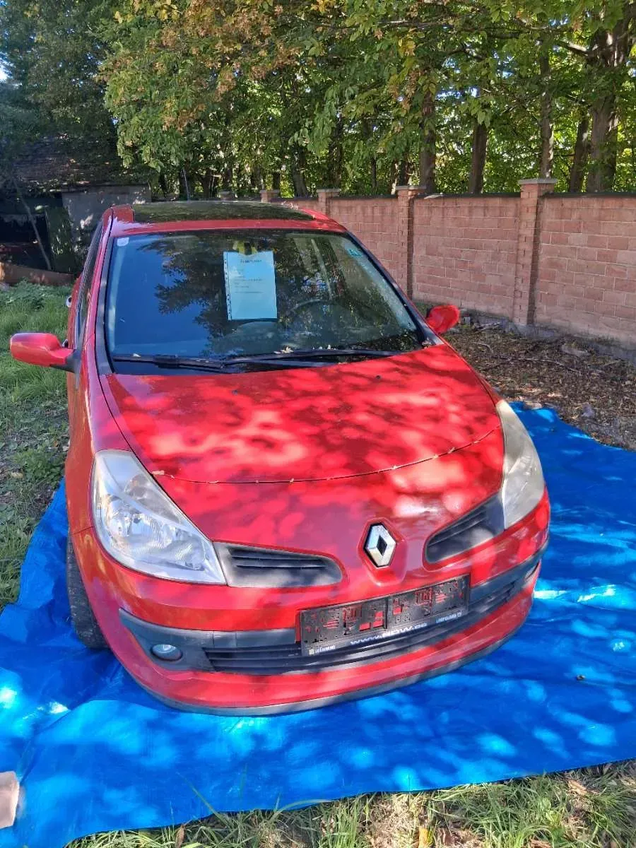 Renault Clio 2008 photo 2