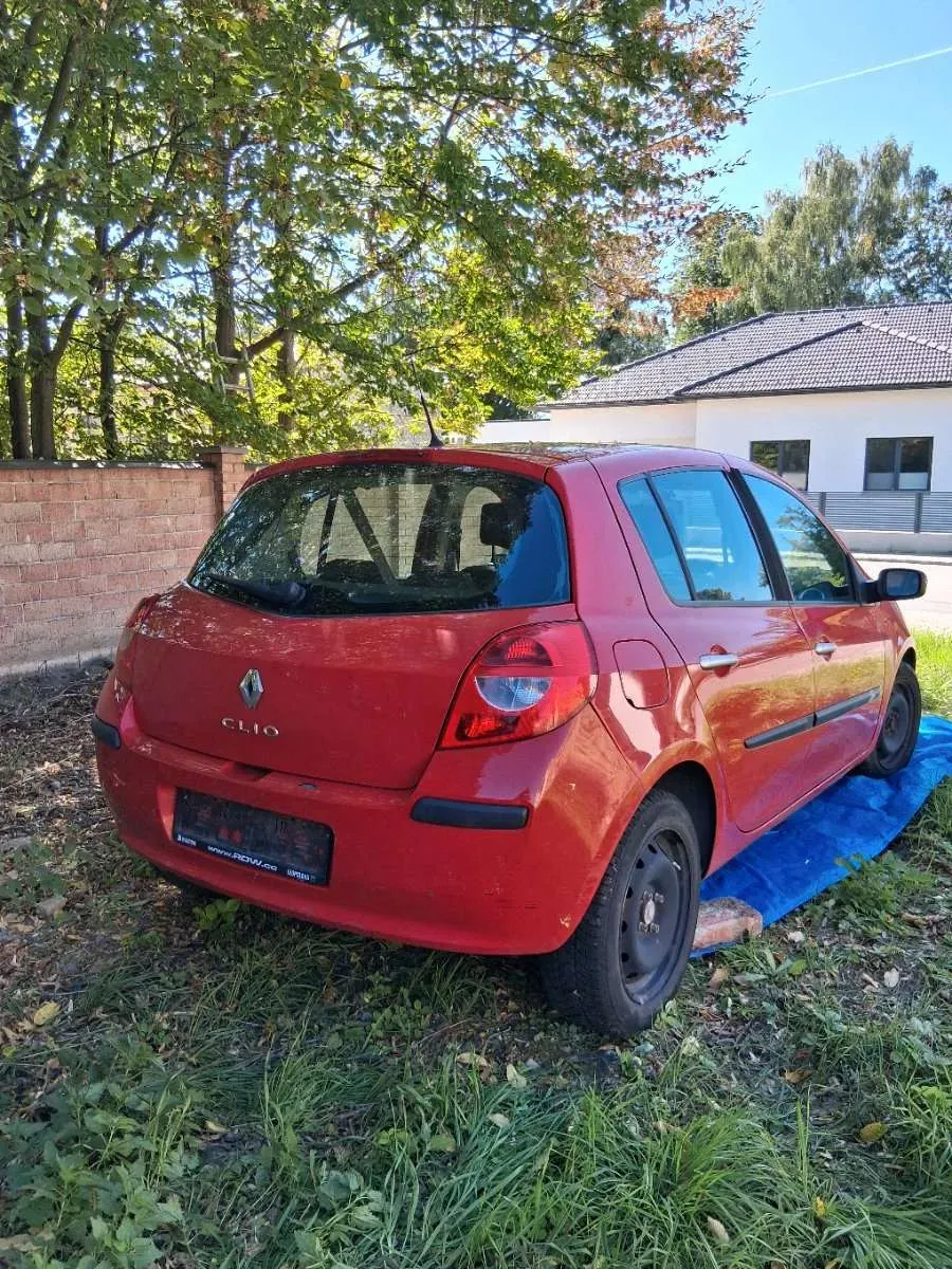 Renault Clio 2008 photo 3