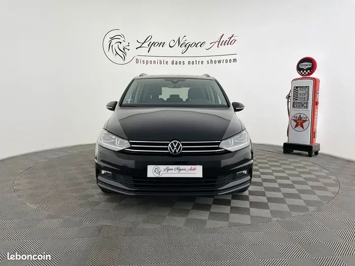 Volkswagen Touran 2023 photo 5