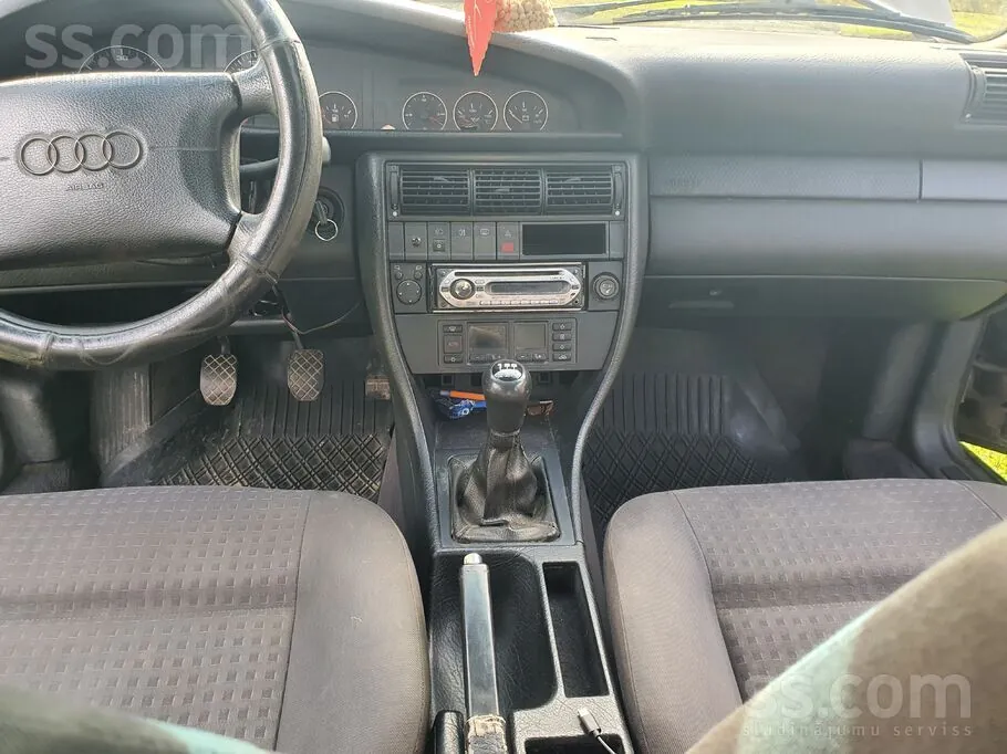 Audi A6 1996 photo 4