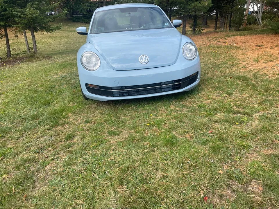 Volkswagen Beetle 2012 photo 3