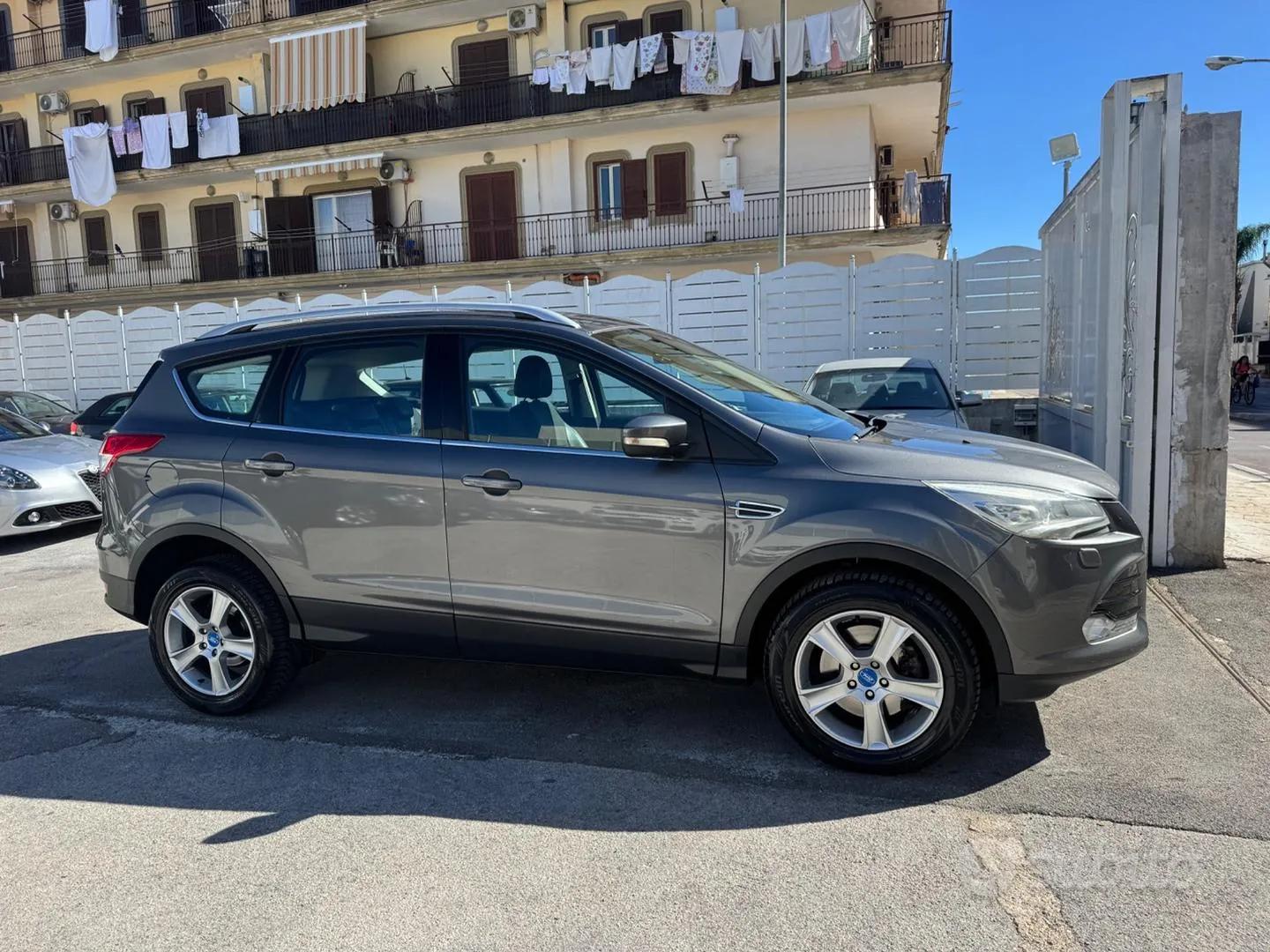 Ford Kuga 2013 photo 3