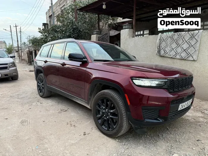 Jeep Grand Cherokee 2023 photo 3