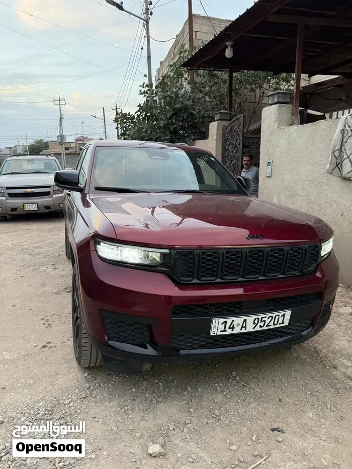 Jeep Grand Cherokee 2023 photo 2