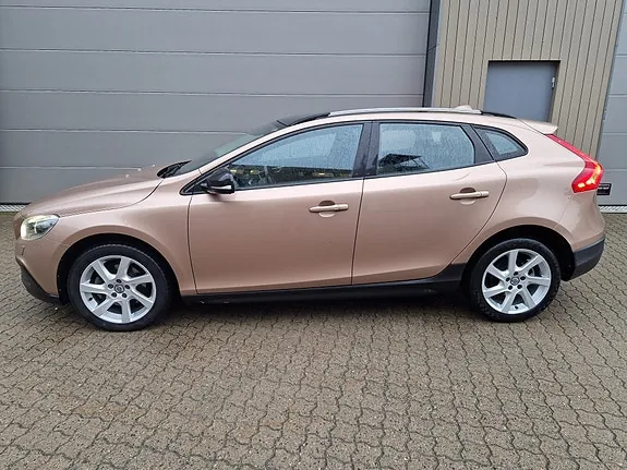 Volvo V40 Cross Country 2015 photo 4