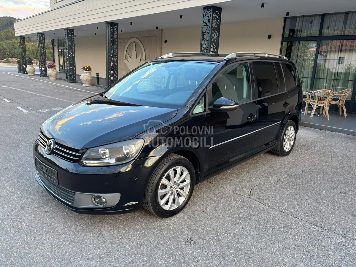 Volkswagen Touran 2011 photo 3