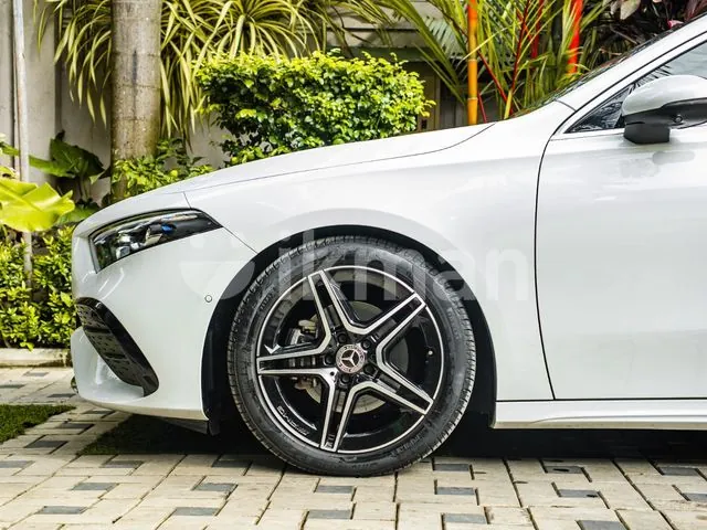 Mercedes-Benz A180 2024 photo 5