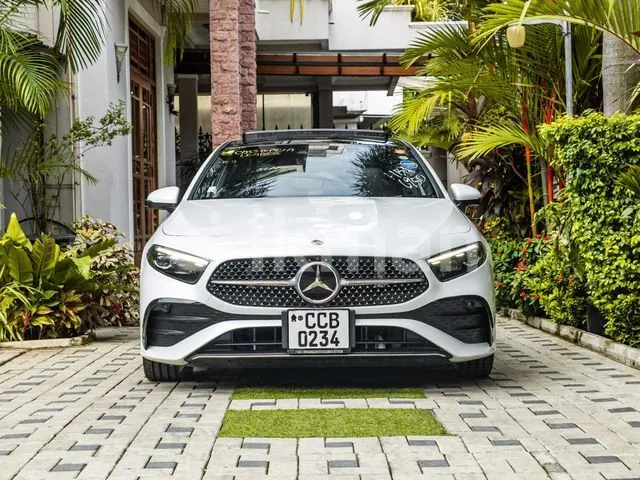 Mercedes-Benz A180