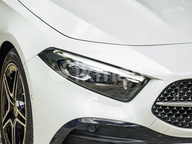 Mercedes-Benz A180 2024 photo 4