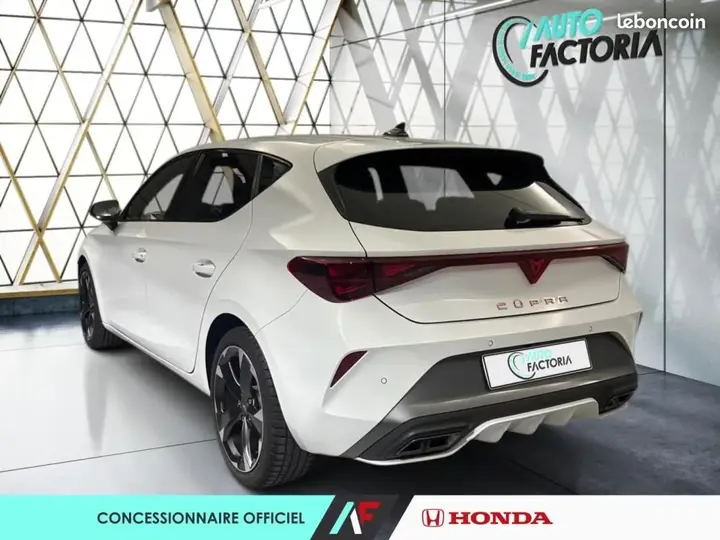 Cupra Leon 2025 photo 2