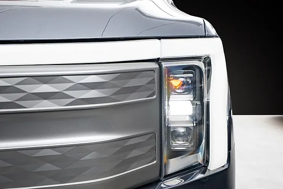 Ford F-150 Lightning 2023 photo 3