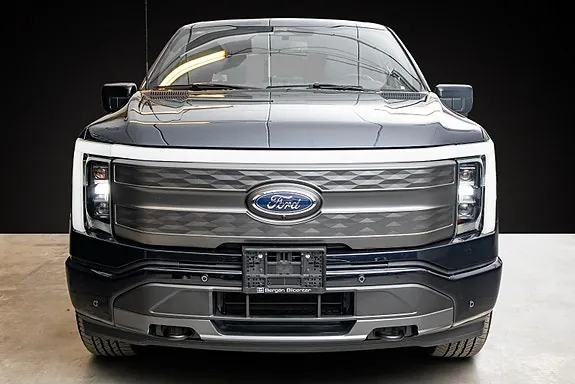 Ford F-150 Lightning 2023 photo 2
