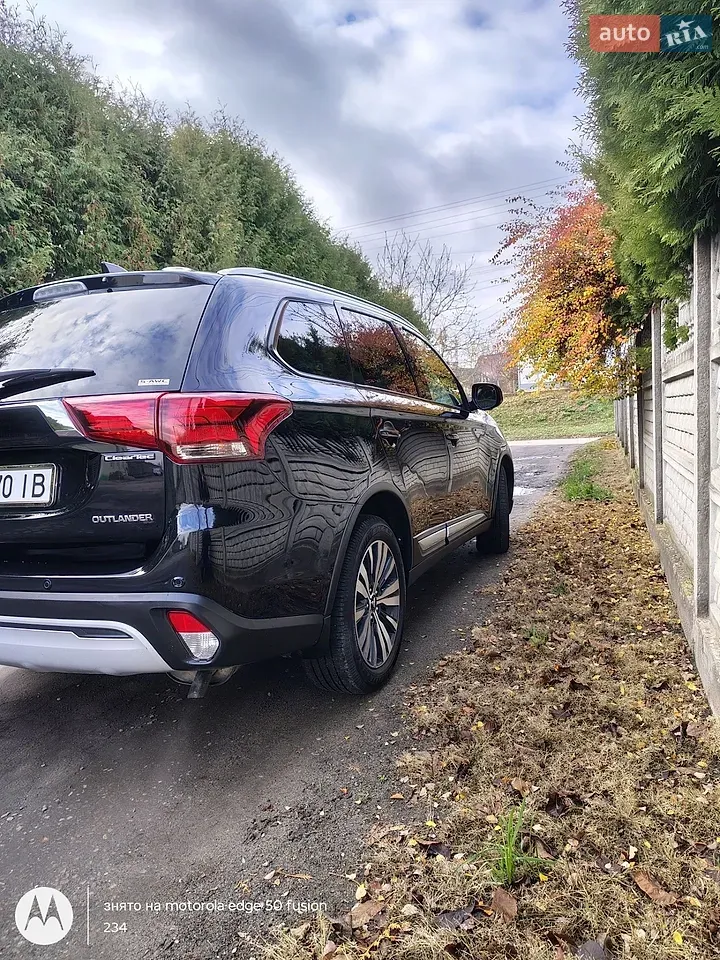 Mitsubishi Outlander 2021 photo 3