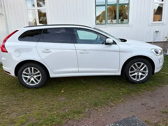 Volvo Xc60 2017 photo 2