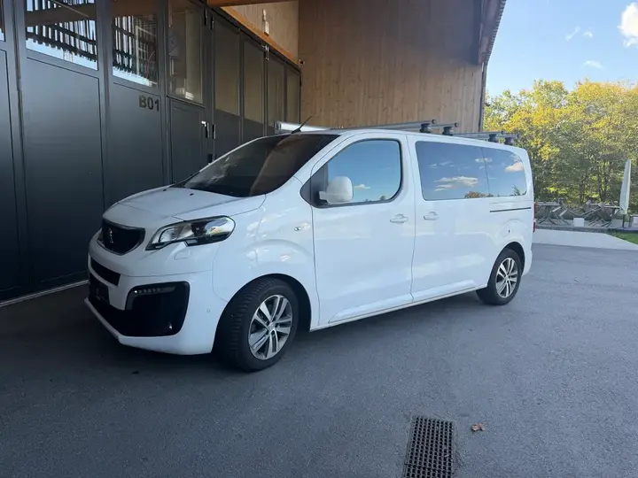 Peugeot Traveller