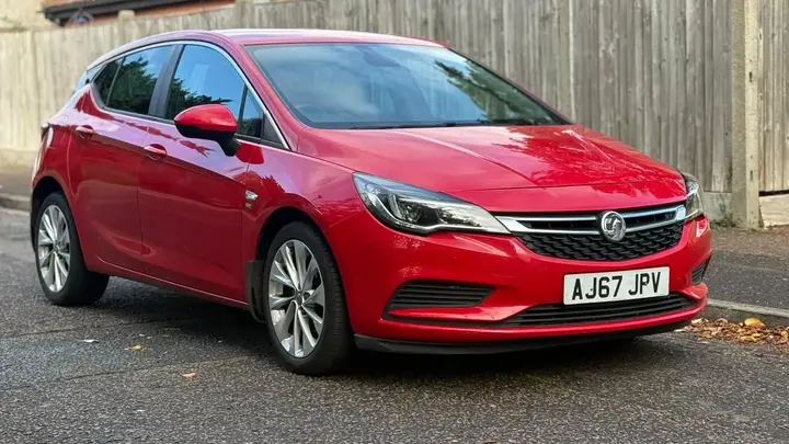 Vauxhall Astra 2018 photo 3