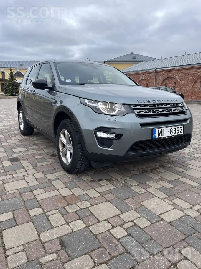 Land Rover Discovery Sport 2017 photo 2