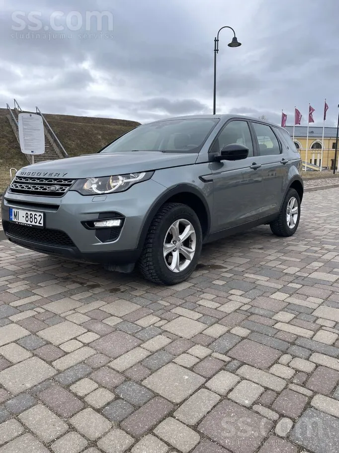 Land Rover Discovery Sport 2017 photo 3