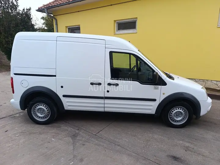 Ford Tourneo Connect 2013 photo 4