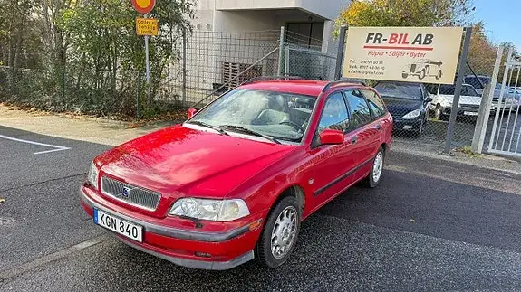 Volvo V40 2000 photo 2