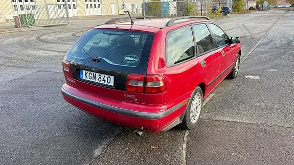 Volvo V40 2000 photo 4